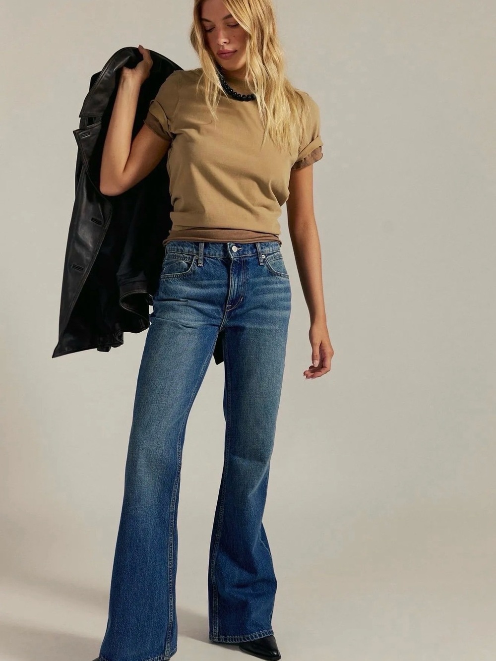 NWT $128 We The Free West Coast Relaxed Flare
Jeans - Size 30